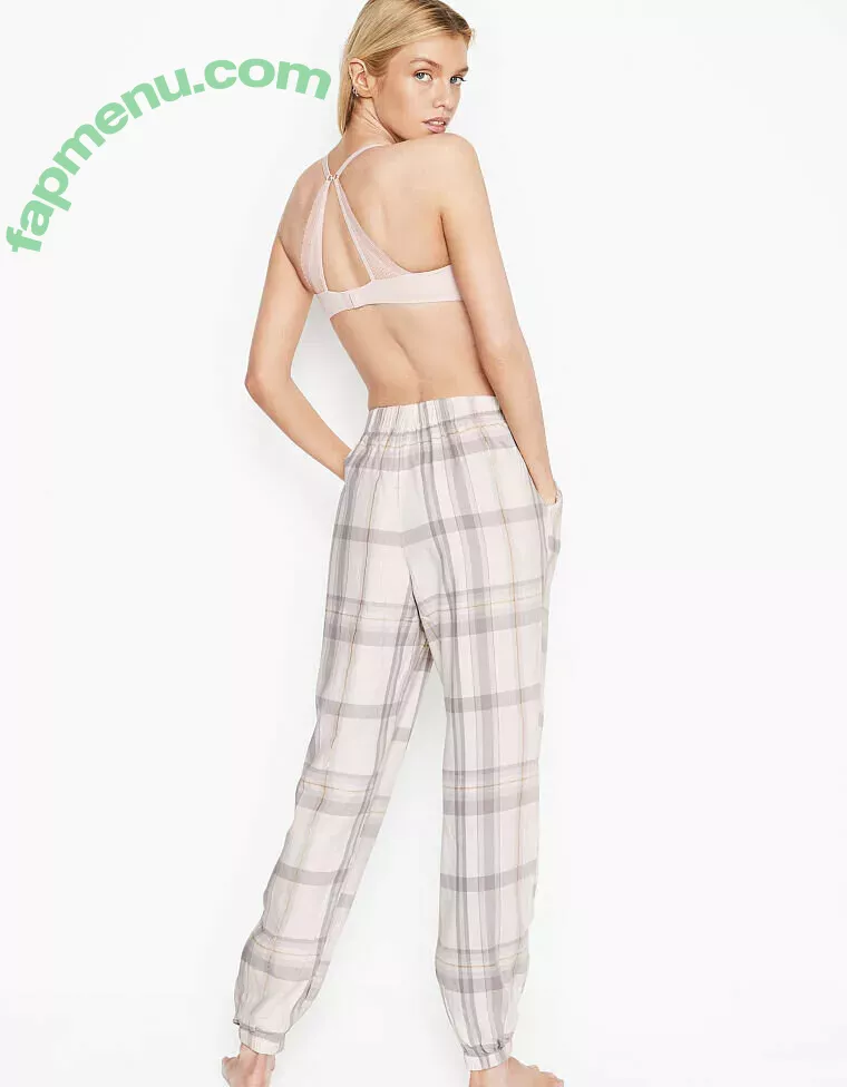 Stella Maxwell nude photo #0729 (stellamaxwell)