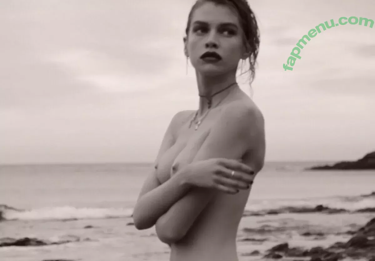 Stella Maxwell nude photo #0754 (stellamaxwell)