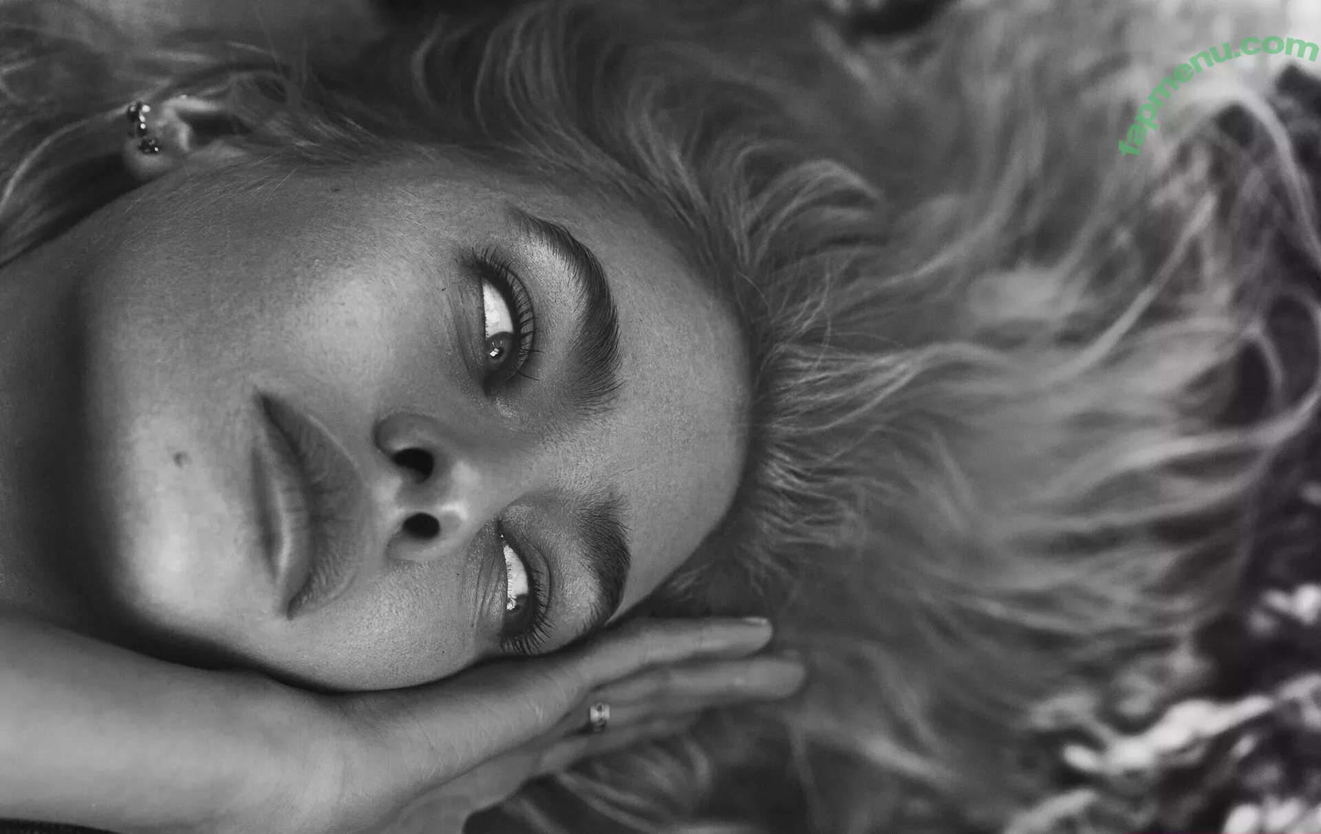 Stella Maxwell nude photo #0761 (stellamaxwell)