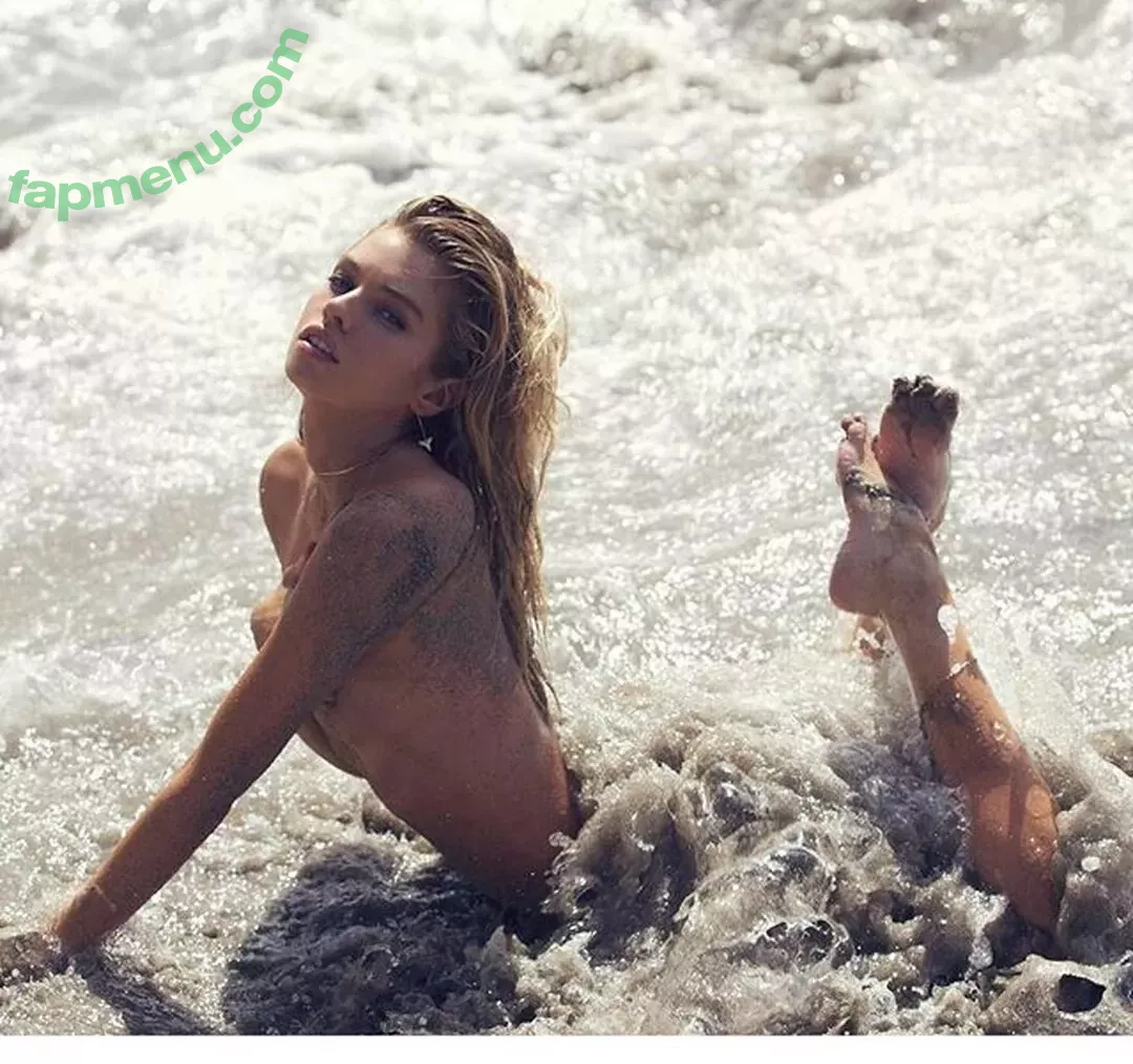 Stella Maxwell nude photo #0774 (stellamaxwell)