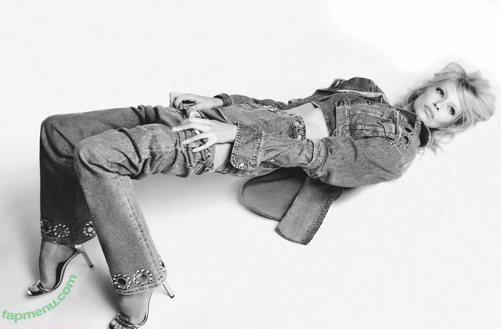 Stella Maxwell nude photo #0823 (stellamaxwell)