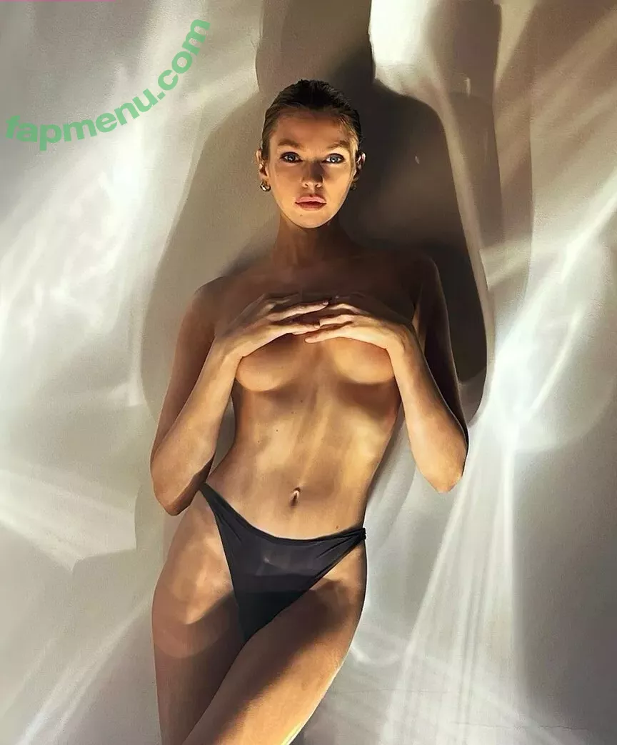 Stella Maxwell nude photo #0832 (stellamaxwell)