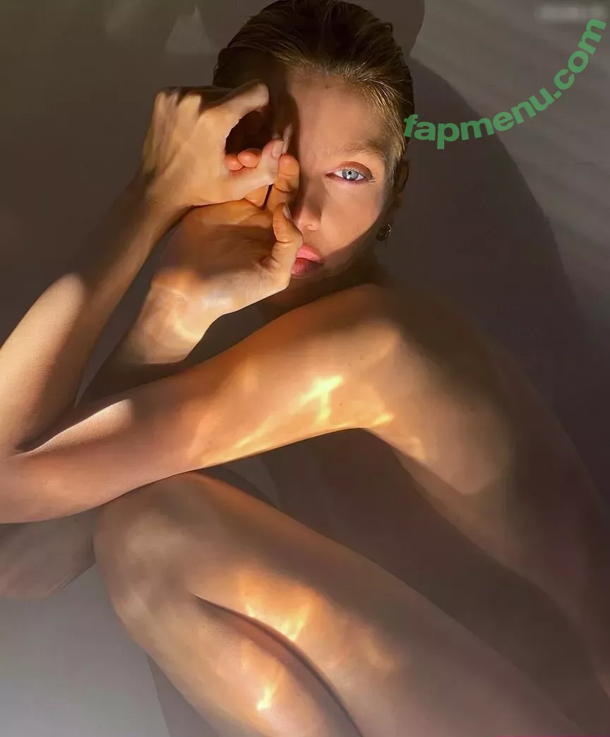 Stella Maxwell nude photo #0835 (stellamaxwell)