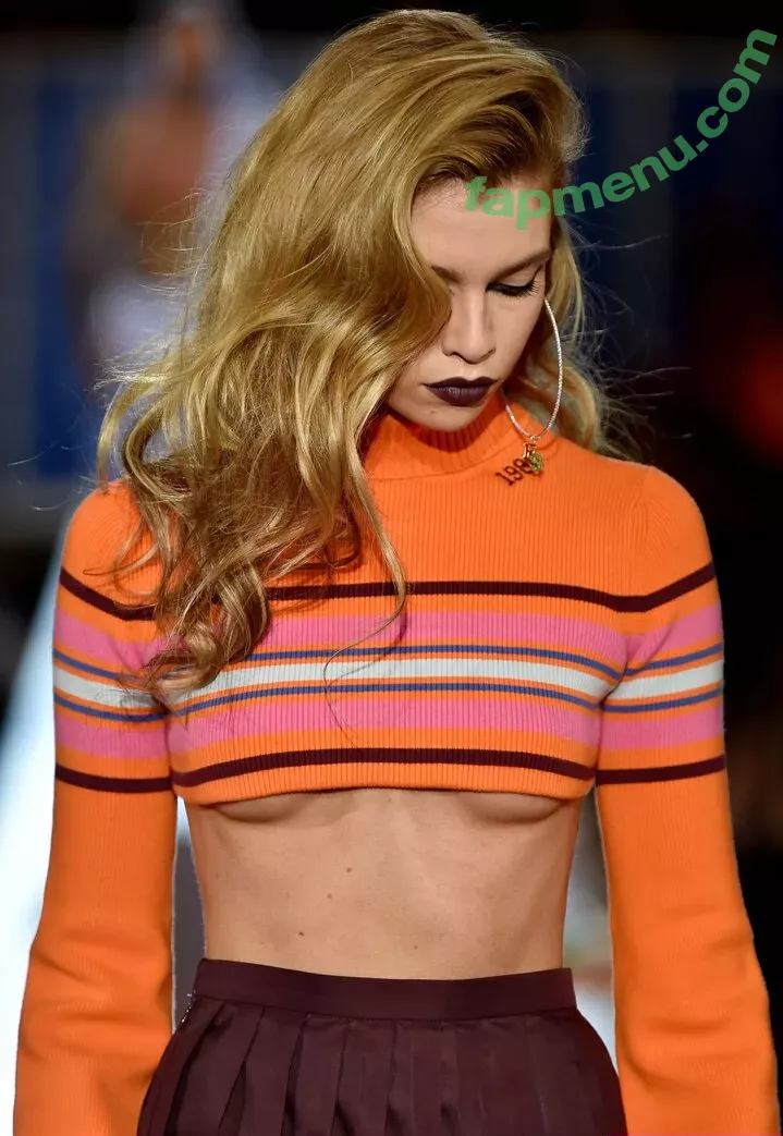 Stella Maxwell nude photo #0841 (stellamaxwell)