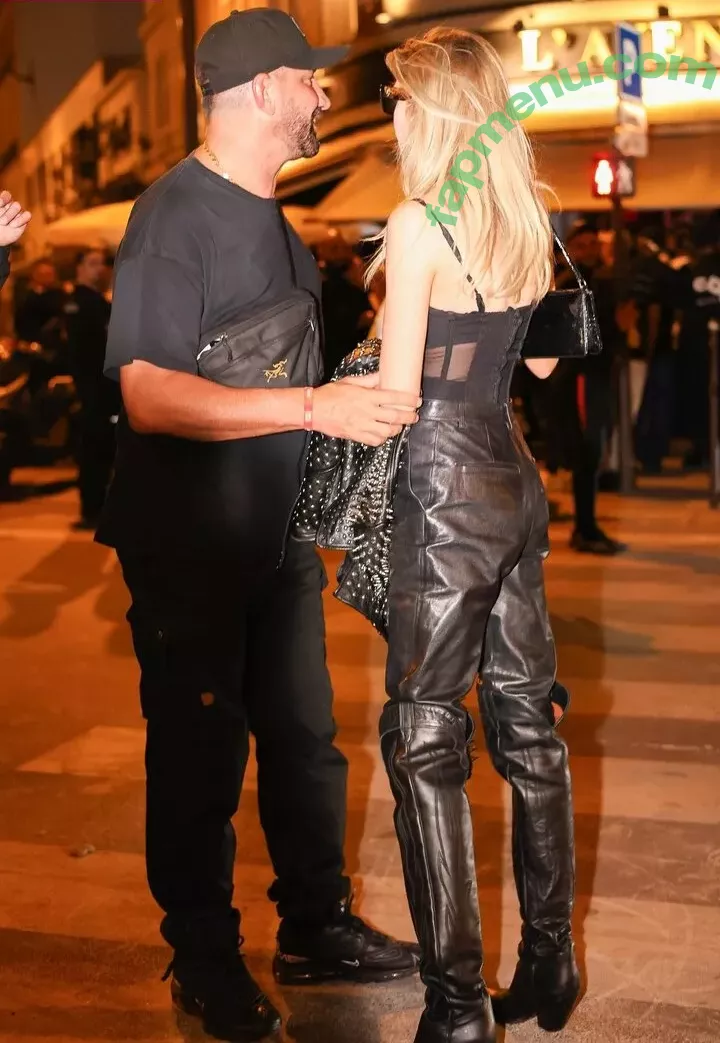 Stella Maxwell nude photo #0873 (stellamaxwell)