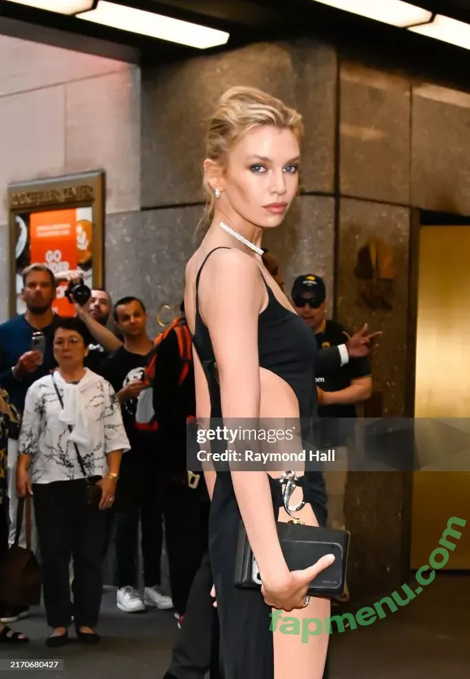 Stella Maxwell nude photo #0955 (stellamaxwell)