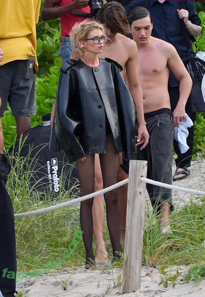 Stella Maxwell nude photo #0959 (stellamaxwell)