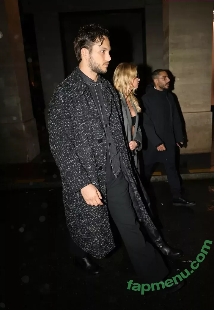 Stella Maxwell nude photo #0986 (stellamaxwell)