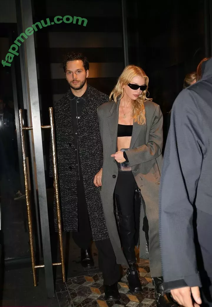 Stella Maxwell nude photo #0990 (stellamaxwell)