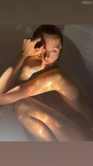 Stella Maxwell / stellamaxwell nude photo #1011