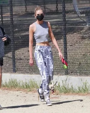 Stella Maxwell / stellamaxwell nude photo #1014