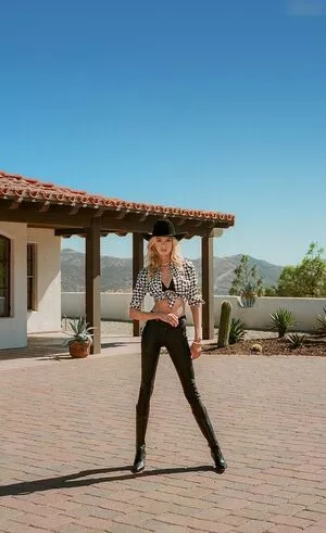 Stella Maxwell / stellamaxwell nude photo #1028