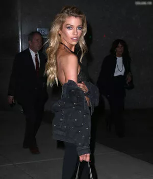 Stella Maxwell / stellamaxwell nude photo #1173