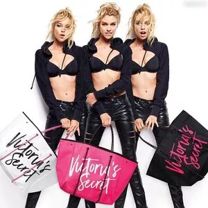 Stella Maxwell / stellamaxwell nude photo #1233