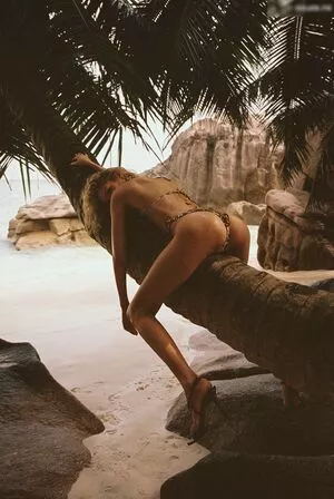 Stella Maxwell / stellamaxwell nude photo #1262