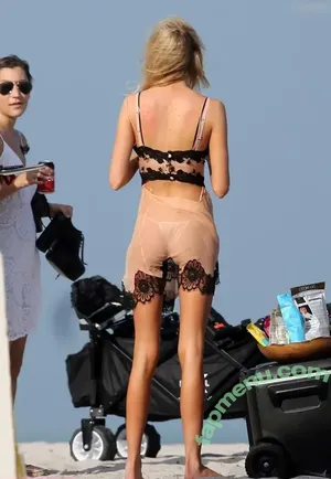 Stella Maxwell / stellamaxwell nude photo #1843
