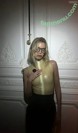 Stella Maxwell / stellamaxwell nude photo #1903