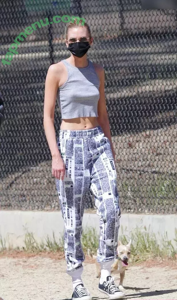 Stella Maxwell nude photo #1019 (stellamaxwell)