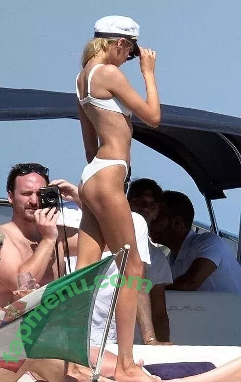 Stella Maxwell nude photo #1107 (stellamaxwell)