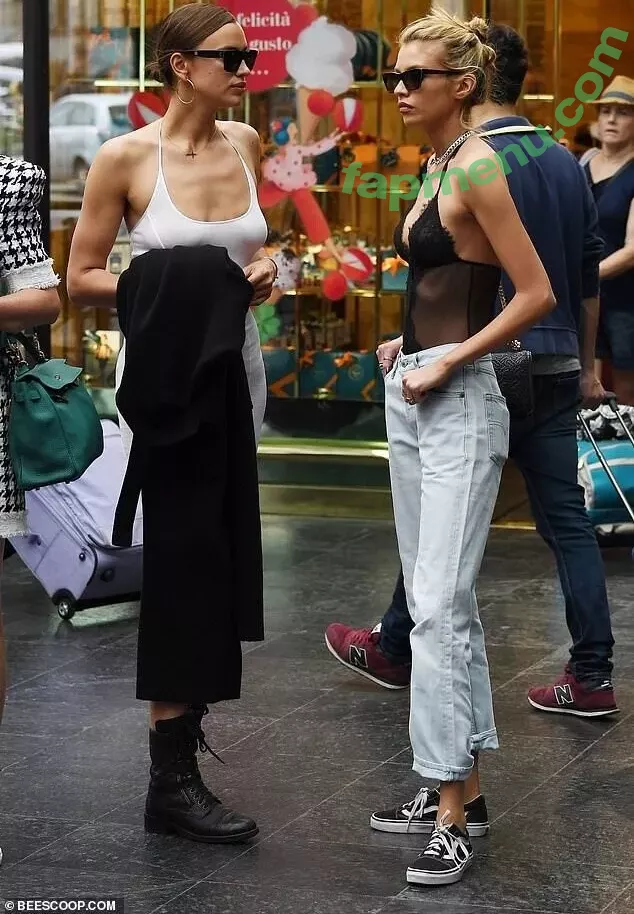 Stella Maxwell nude photo #1117 (stellamaxwell)