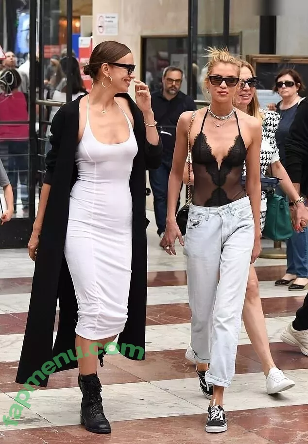 Stella Maxwell nude photo #1120 (stellamaxwell)