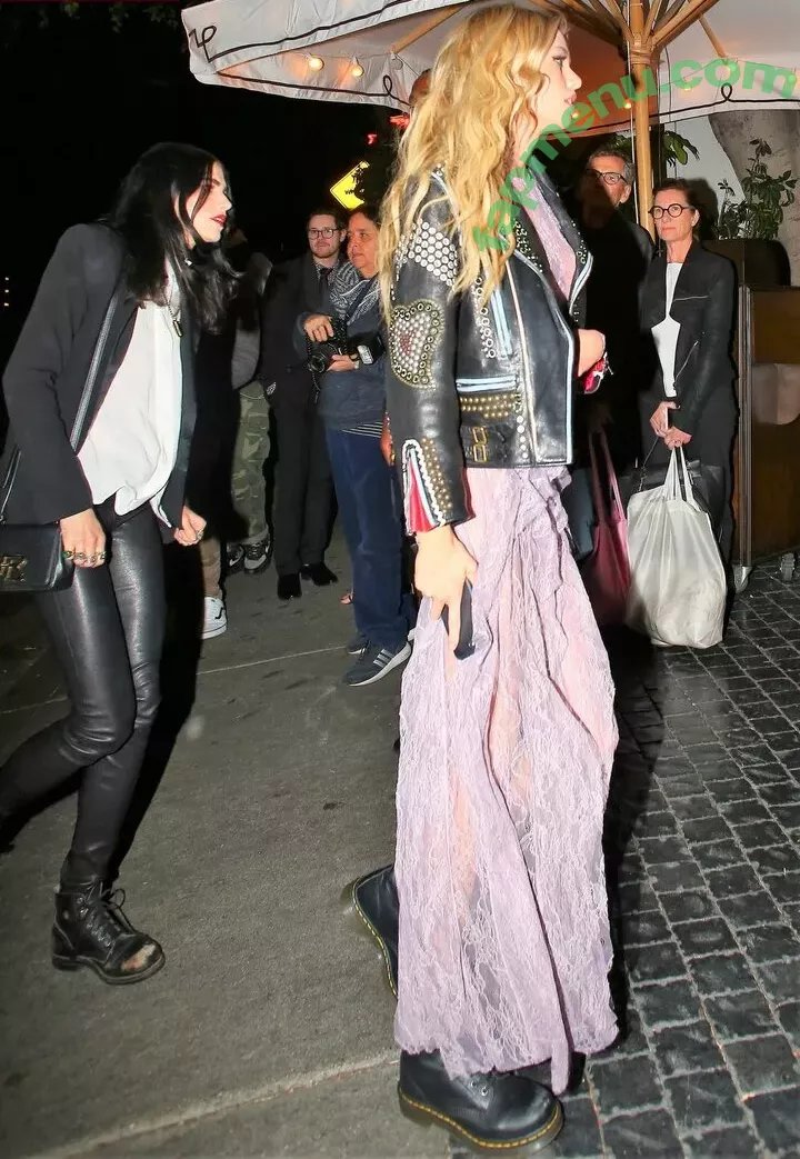 Stella Maxwell nude photo #1144 (stellamaxwell)