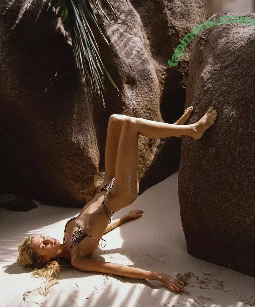 Stella Maxwell nude photo #1279 (stellamaxwell)