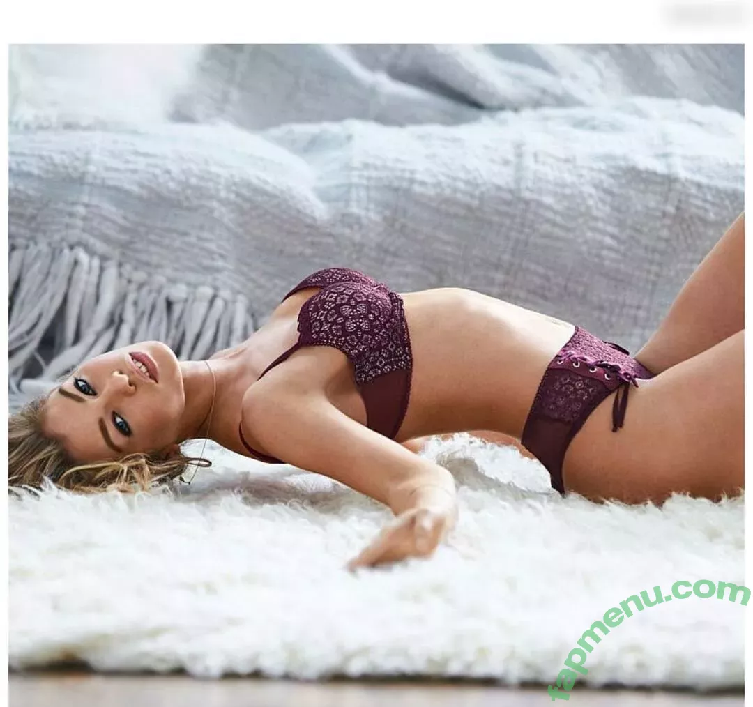 Stella Maxwell nude photo #1406 (stellamaxwell)