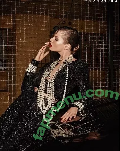 Stella Maxwell nude photo #1450 (stellamaxwell)