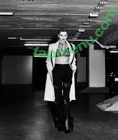 Stella Maxwell nude photo #1453 (stellamaxwell)