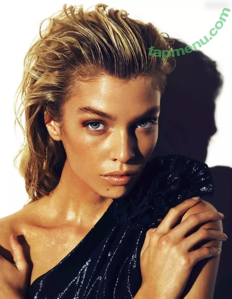 Stella Maxwell nude photo #1516 (stellamaxwell)
