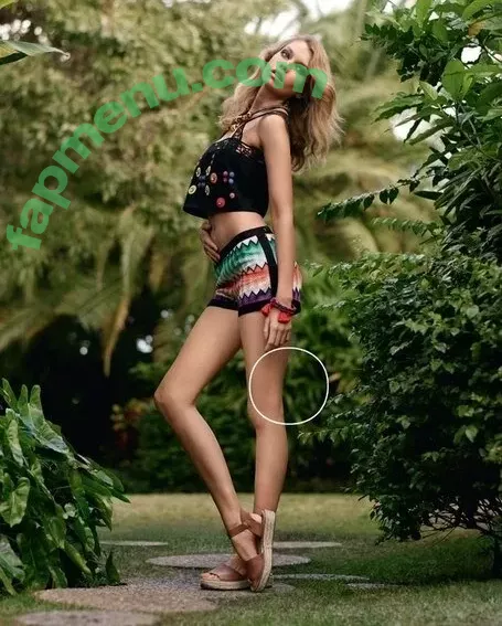 Stella Maxwell nude photo #1581 (stellamaxwell)