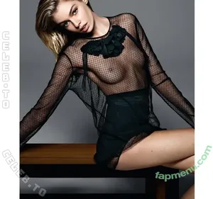 Stella Maxwell / stellamaxwell nude photo #2288