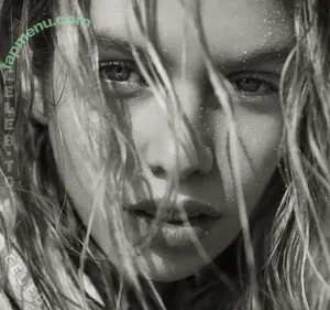 Stella Maxwell / stellamaxwell nude photo #2291