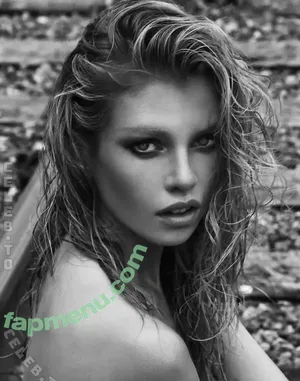 Stella Maxwell / stellamaxwell nude photo #2293