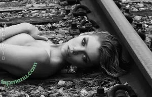 Stella Maxwell / stellamaxwell nude photo #2294