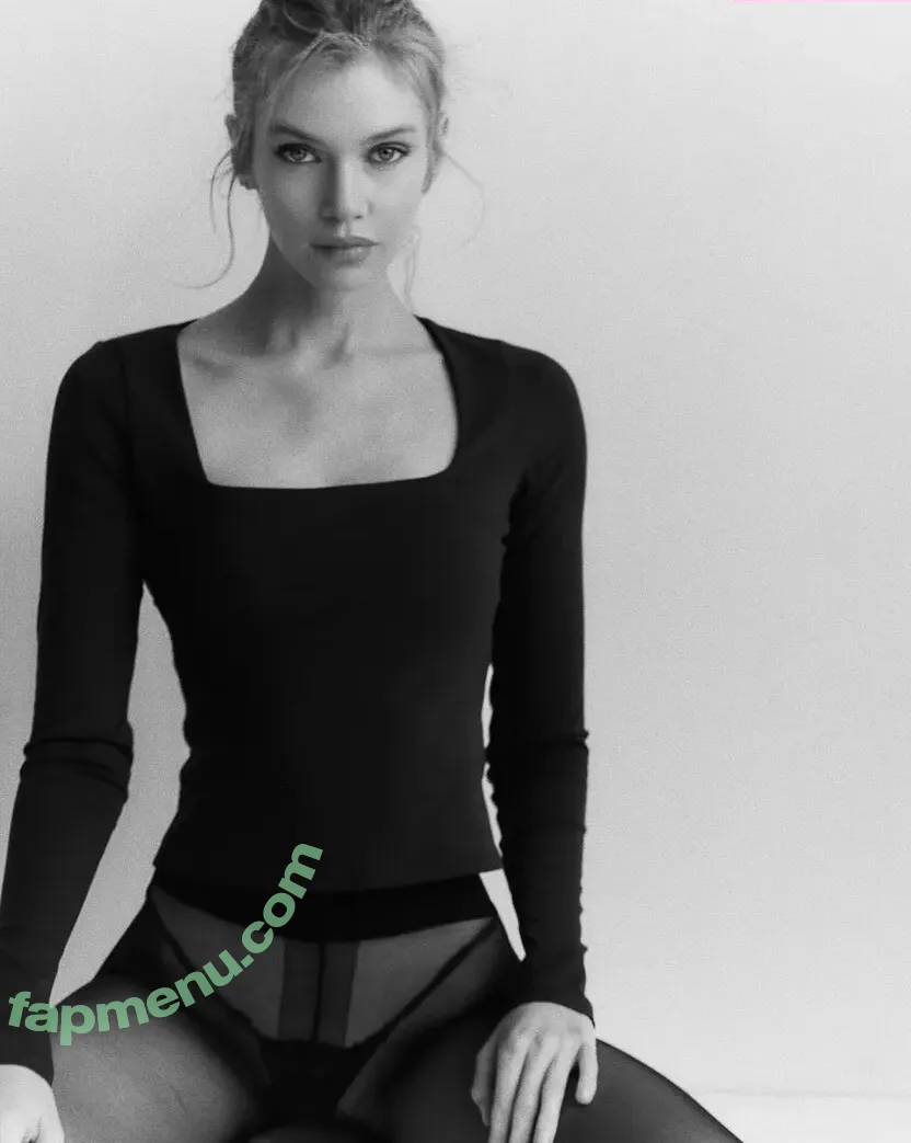 Stella Maxwell nude photo #2250 (stellamaxwell)