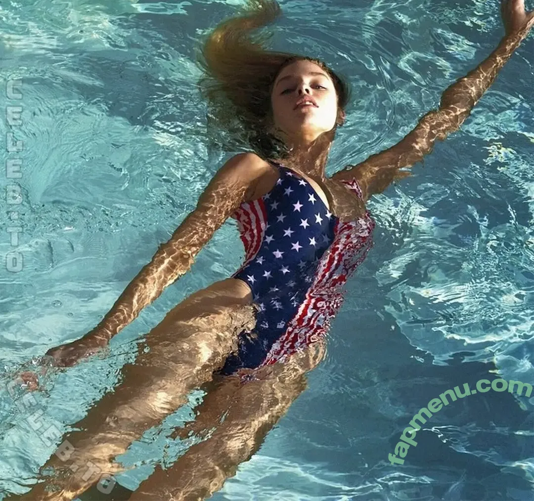 Stella Maxwell nude photo #2261 (stellamaxwell)