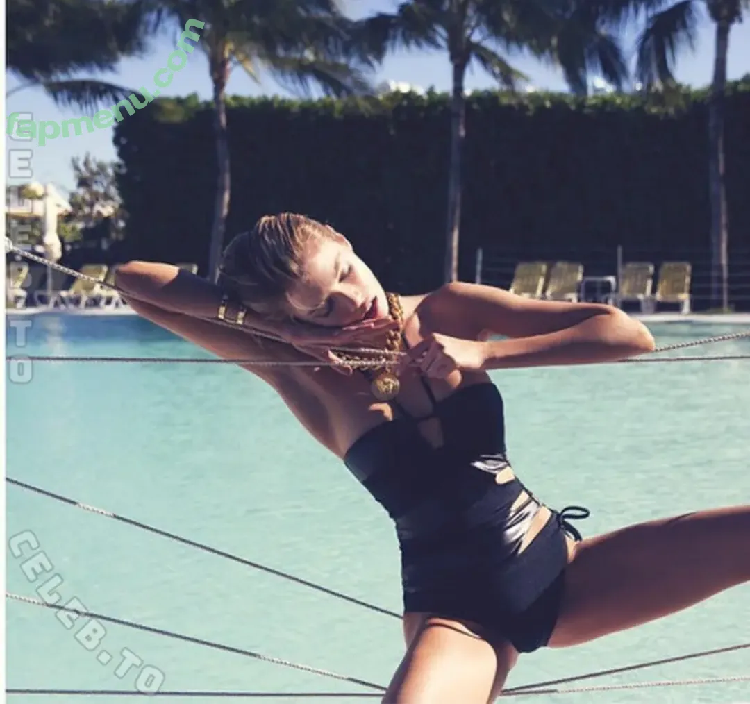 Stella Maxwell nude photo #2266 (stellamaxwell)