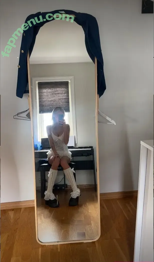 stellawrennn nude photo #0068 (Lealia01_ / _StellaLeah / lea.lia)