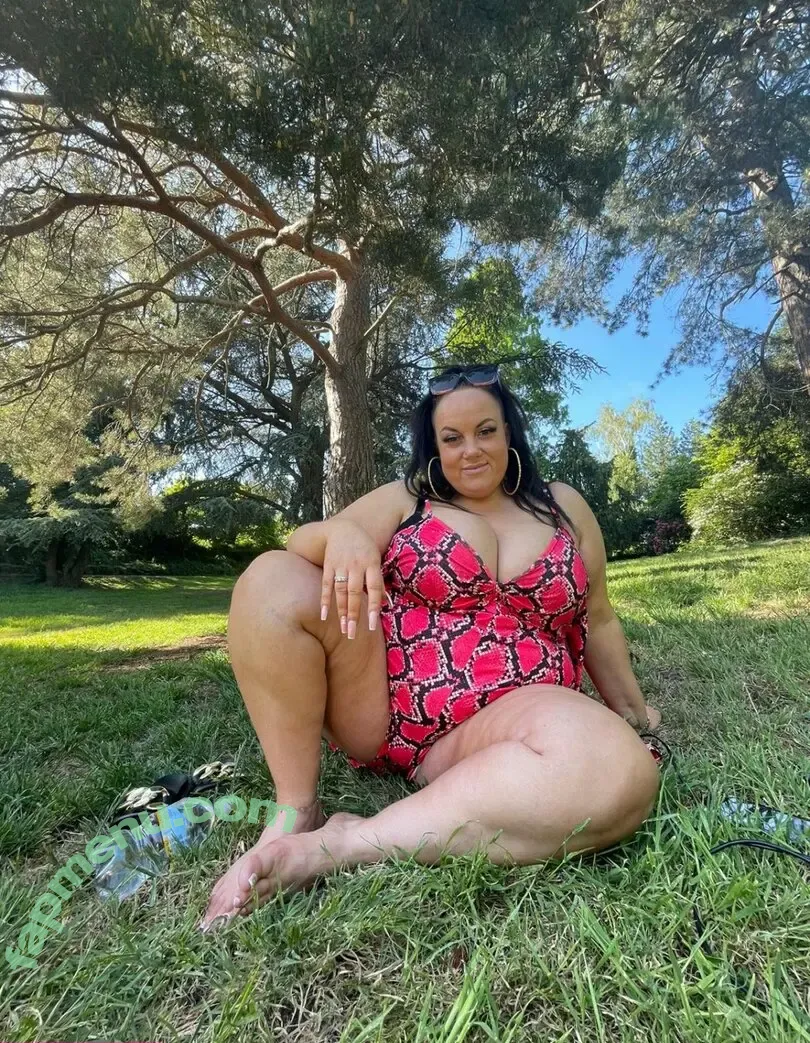 STEP-MOM J nude photo #0019 (bbwjjjewel_ / jjjewel01)