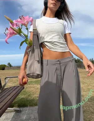 Steph Mandich / shopmononoke / stephmandich nude photo #0800