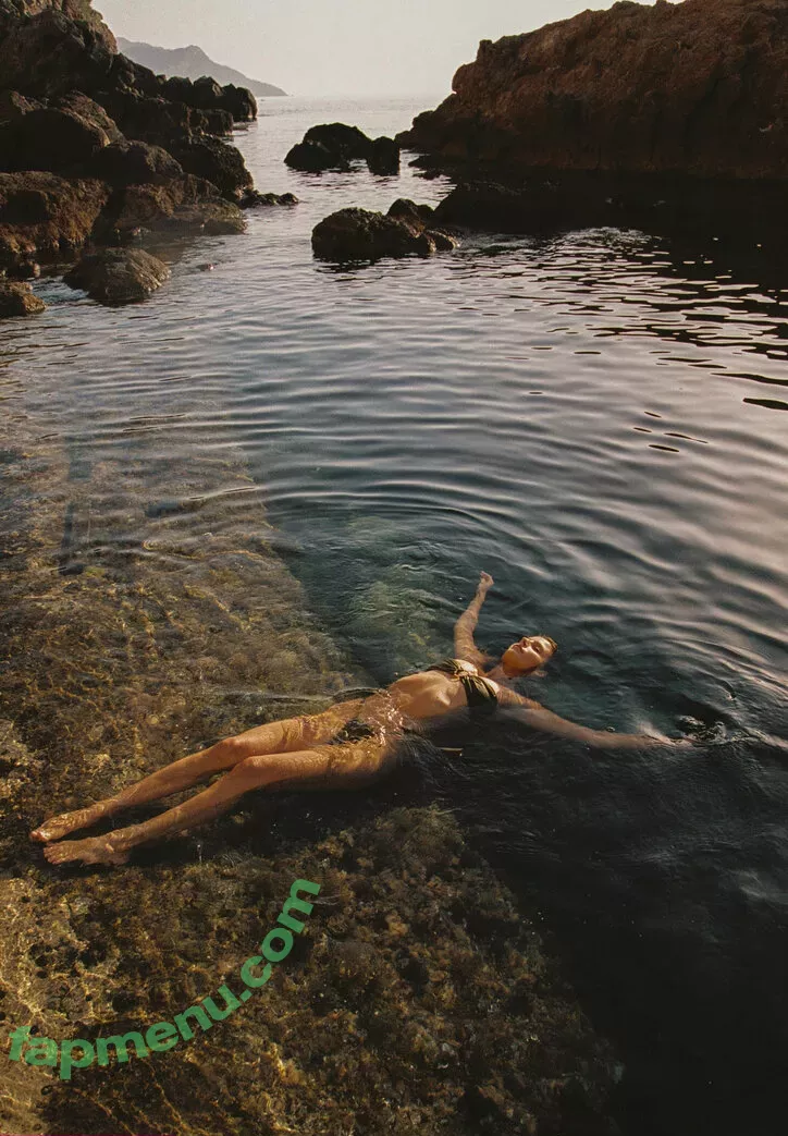 Steph Mandich nude photo #0170 (shopmononoke / stephmandich)