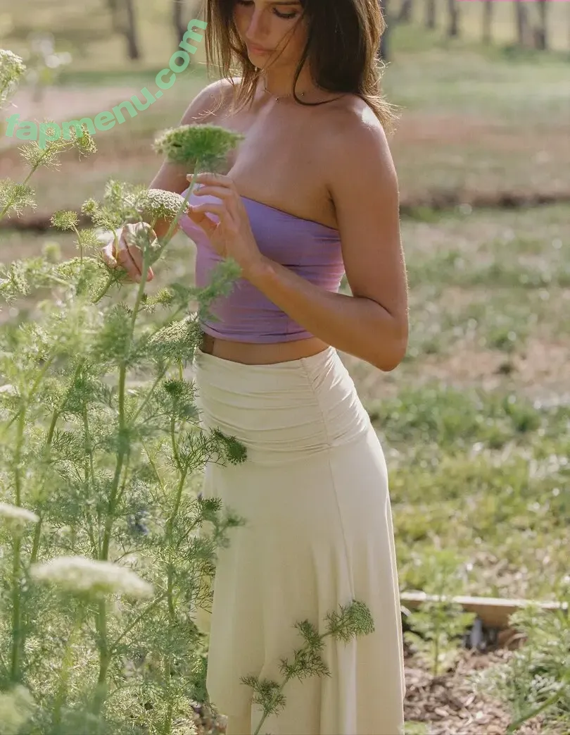 Steph Mandich nude photo #0789 (shopmononoke / stephmandich)