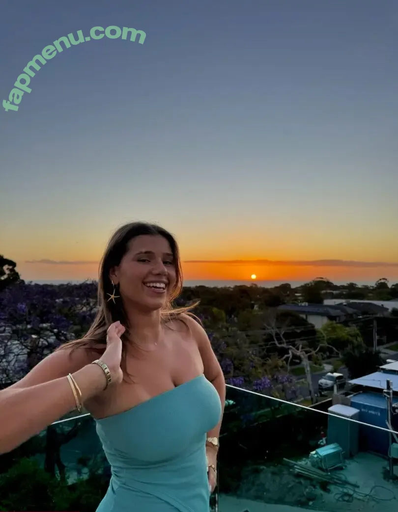 Steph Warmuz nude photo #0012 (stephwarmuz)