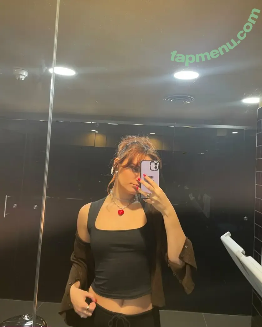 Steph0sims nude photo #0004 (stephoshiri)
