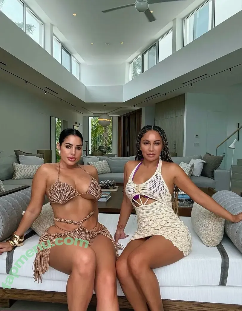 Stephanie Acevedo nude photo #0023 (stephs_music / stephsamusic)