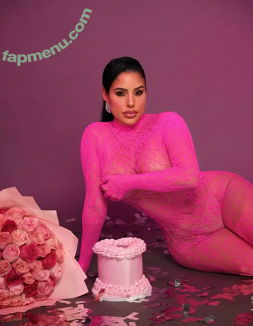 Stephanie Acevedo nude photo #0005 (stephs_music / stephsamusic)