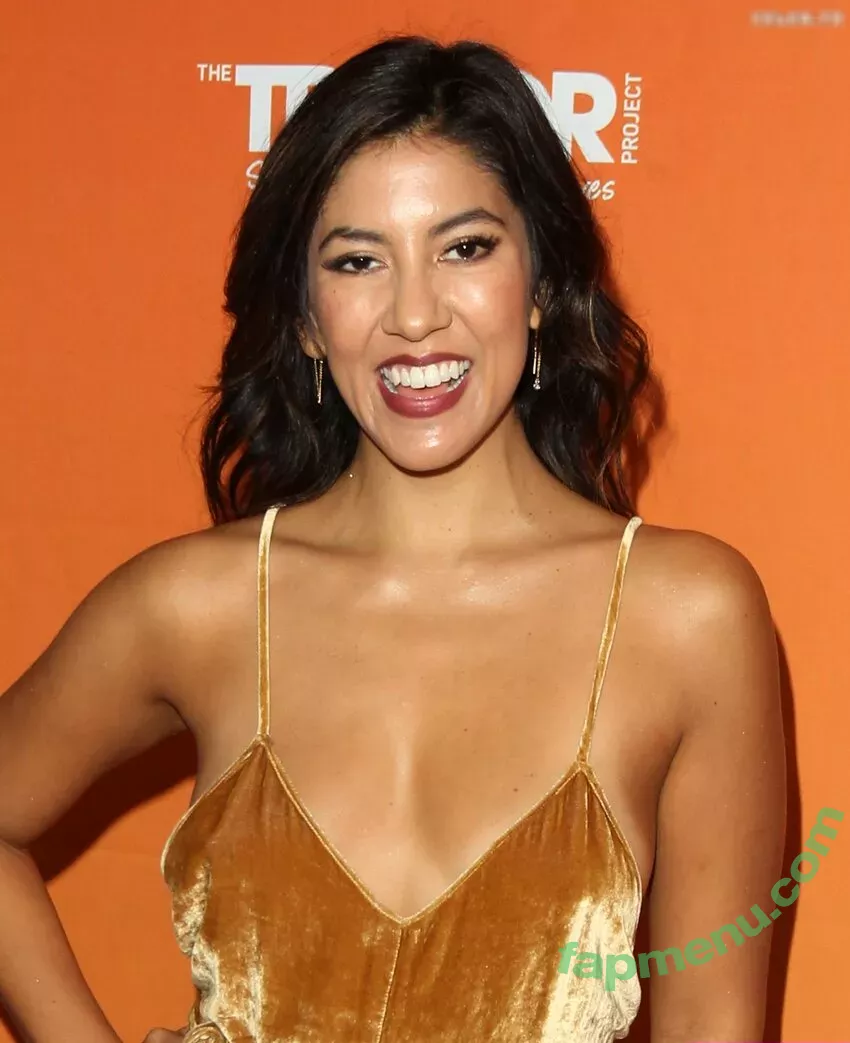 Stephanie Beatriz nude photo #0219 (Rosa Diaz / bellasramos / iamstephbeatz / stephaniebeatriz)