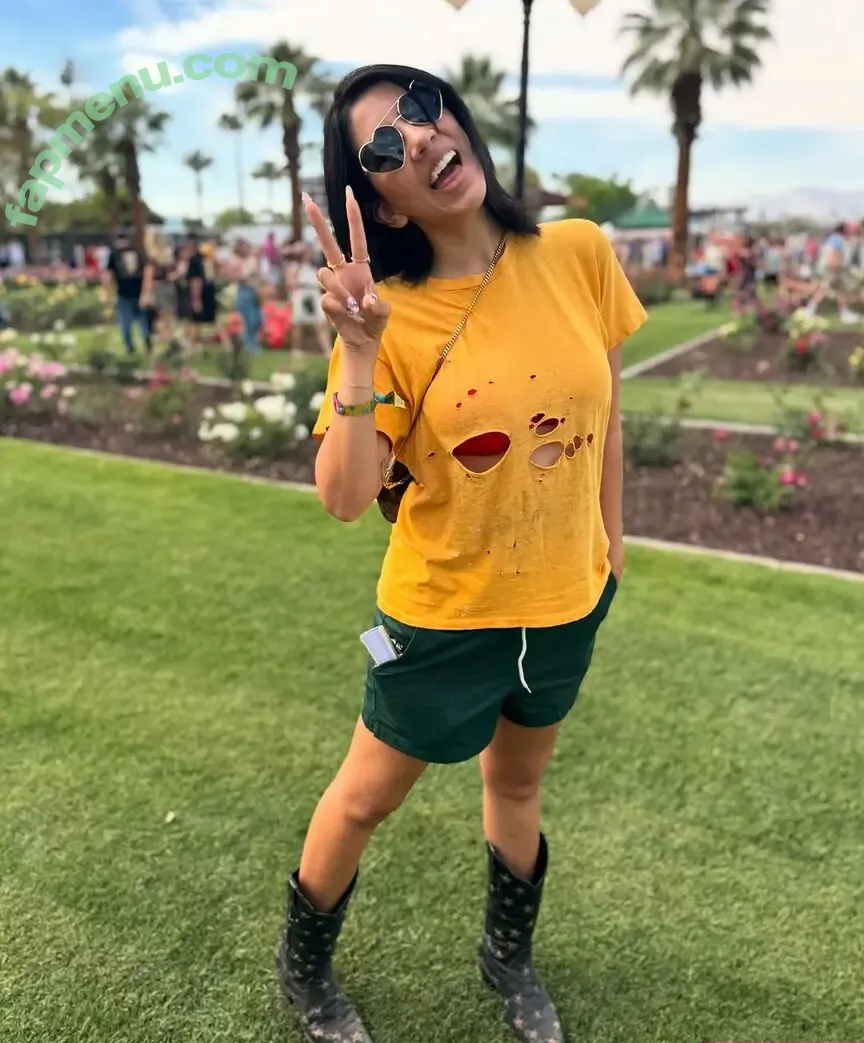 Stephanie Beatriz nude photo #0313 (Rosa Diaz / bellasramos / iamstephbeatz / stephaniebeatriz)